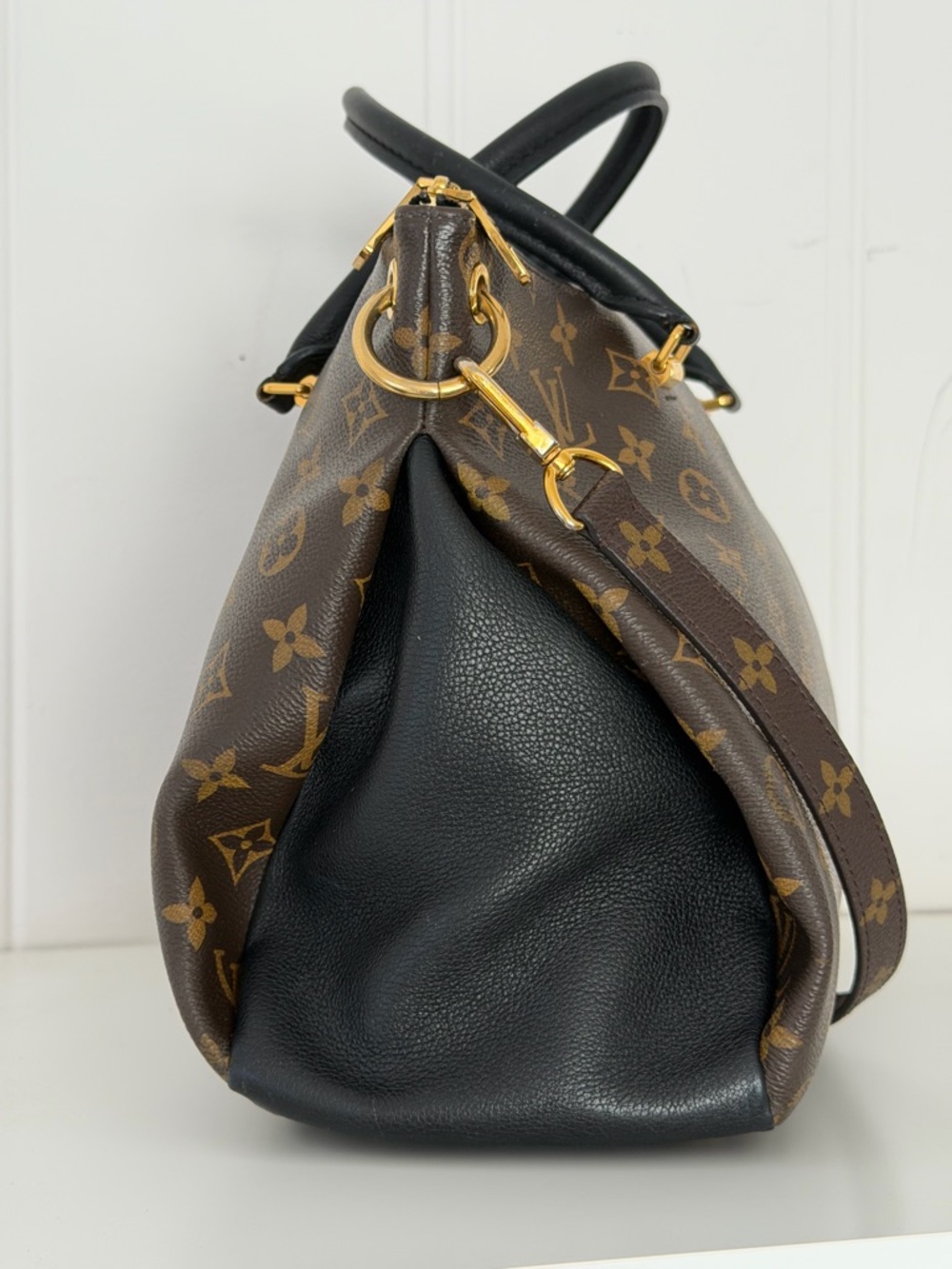 Authentic Louis Vuitton Pallas Tote - Picture 6 of 16